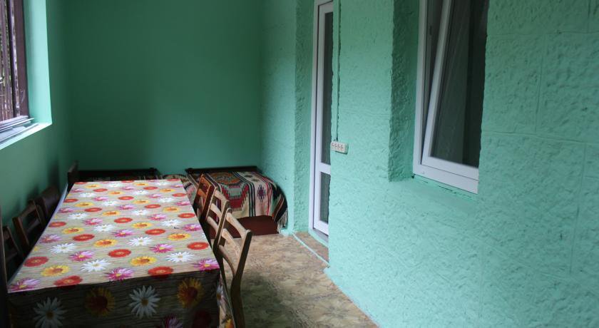 Гостиница Sunny Apartments Ялта